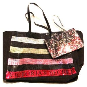 Victoria Secret matching tote set!